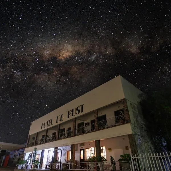 Hotel De Rust, hotel v destinaci De Rust