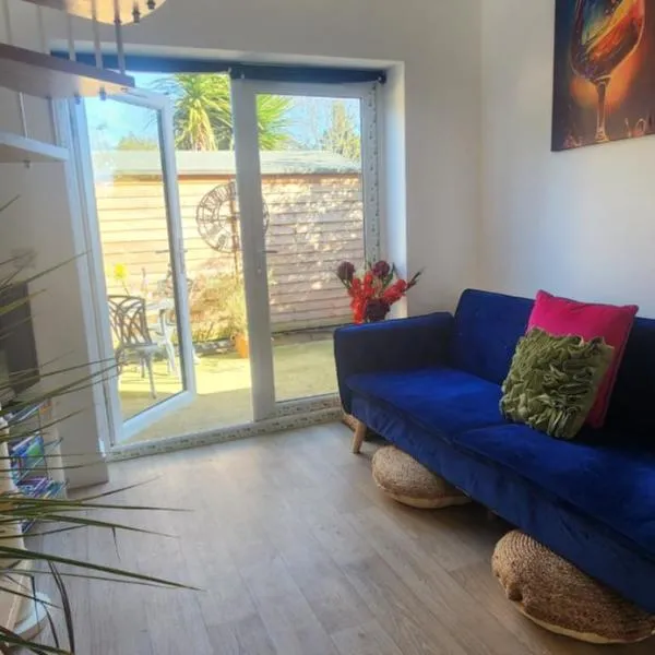 The Little Loft Hideaway, Coastal Retreat, hotel a Broadstairs