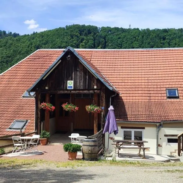 Gite la Prune Familiale โรงแรมในแซ็งต์-มารี-โอ-มีน