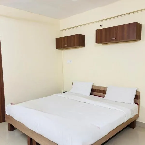 Suite Rooms Near Embassy Tech village Bellandhur, hotel di Bangalore