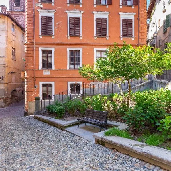 Casa Piazzetta, hotel em Saluzzo