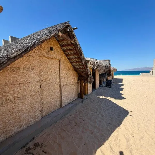 Salty Sun Cabins Bahía Turquesa, хотел в La Ventana