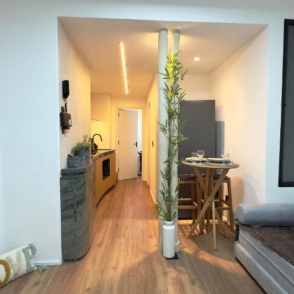 Moderno na Quadra da Praia Posto 5 - NSC1137-705