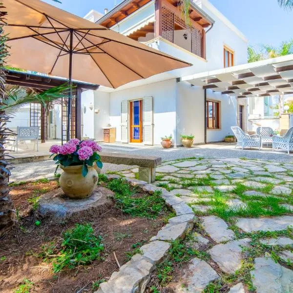 Baia Verde - Sea Rooms, hotelli kohteessa Baia Verde