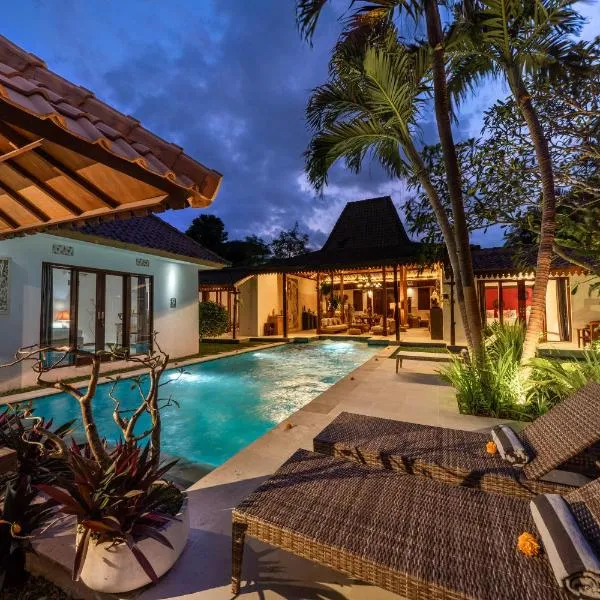 3BDR Villa with Pool Jacuzzi - Canggu, hotel di Dalung