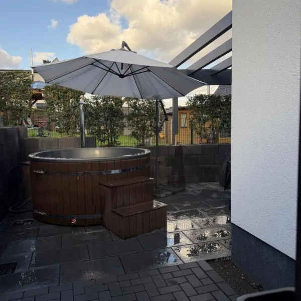 Sauerland Wellness Apartment, hotel a Olpe