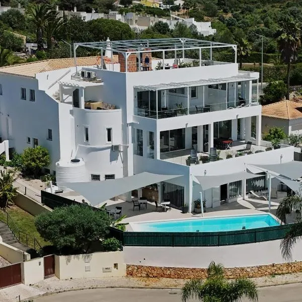 Amigos para Sempre - Guesthouse, hotel di Ferragudo