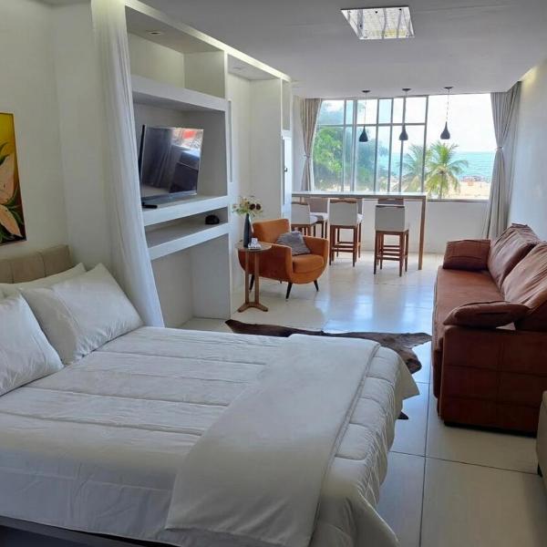 Luxury oceanfront apartment with en-suite bathroom
