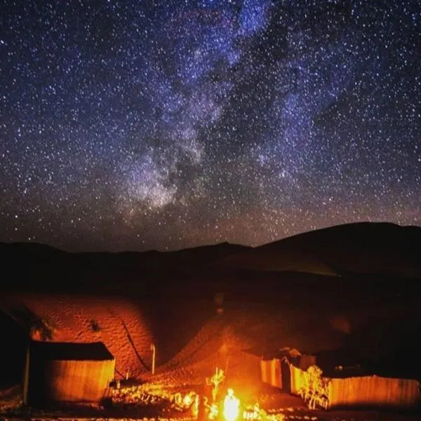 Sahara wild camping, hotelli kohteessa Mhamid