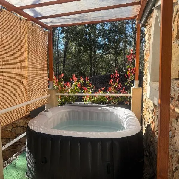 Régusse में, होटल Le Cocon en pierre au coeur du Verdon et son spa en supplément gîte "Le Repos Des Chênes"