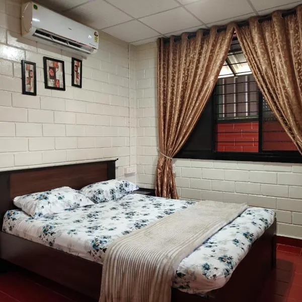 UDUPI HOMESTAY - Cottage House - Dendoorkatte, Udupi, hotelli Udupissa