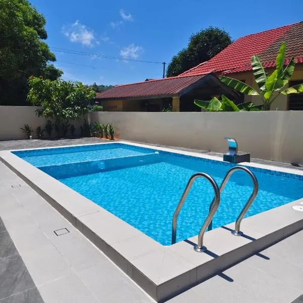 Narasya Homestay Wakaf Tengah Batu Rakit Private Pool, hotel a Kuala Terengganu
