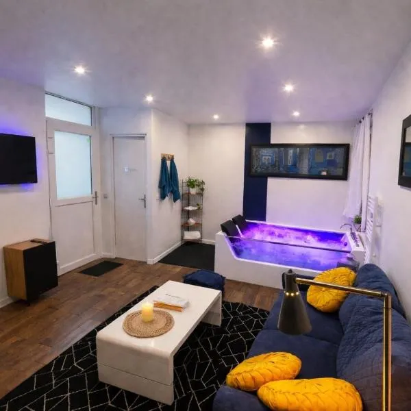La Bulle Bleue Jacuzzi, hotel a Épernay