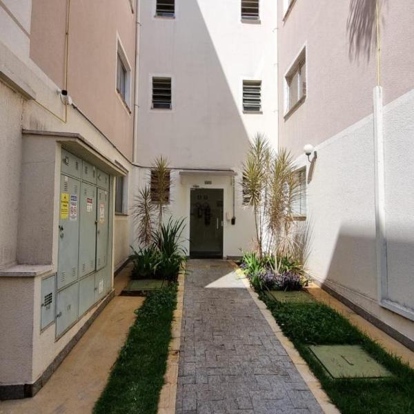 Large ground floor apartment with a yard near the mall - Foto 5