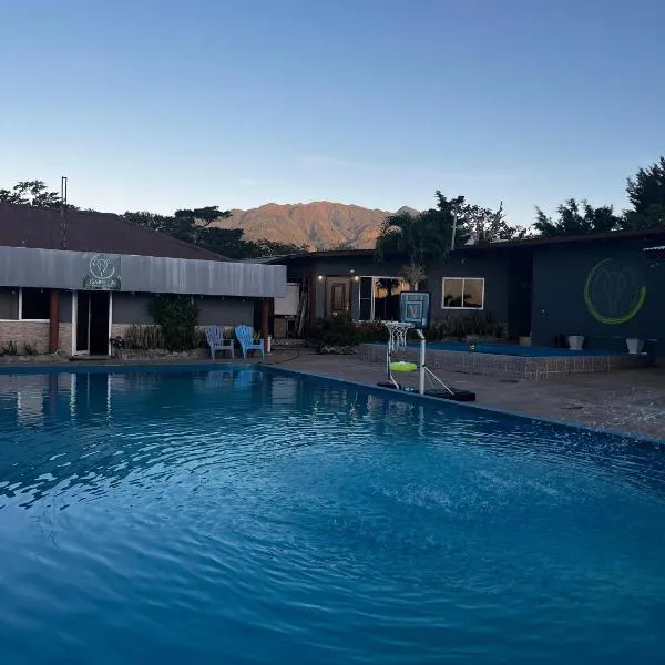 Isabella Hostel and Pool, Hotel in Alto Boquete