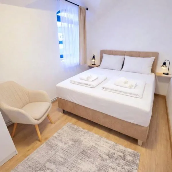 Stan na dan Bumbar, Hotel in Kostajnica