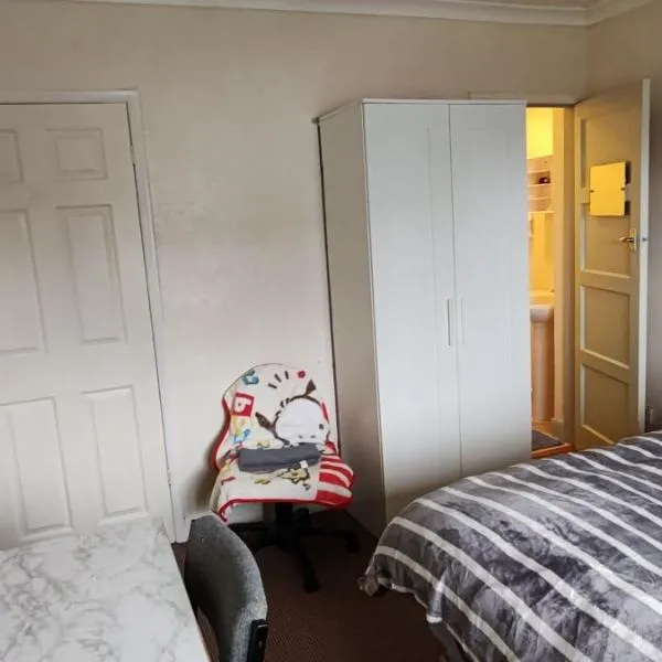 Self Catering and ensuite Rooms in South Lancaster, hotelli kohteessa Lancaster