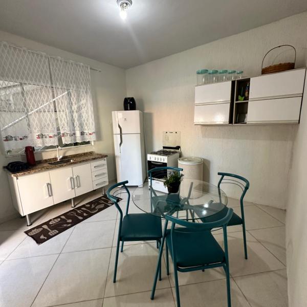 Kitnet com Ar condicionado, wifi, até 3 pessoas, vaga estacionamento - Cabo Frio - Foto 5