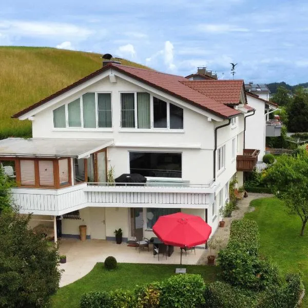 Am Alpenblick 5, hotel in Lindau