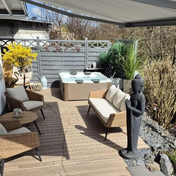 Waldzauber Wellness Appartement Dtv geprüft keine Monteur Wohnung, hotel en Horhausen