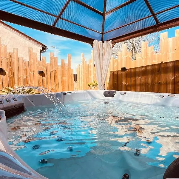 CALME - 15 min Toulouse - PISCINE - SPA, hotel in Mons