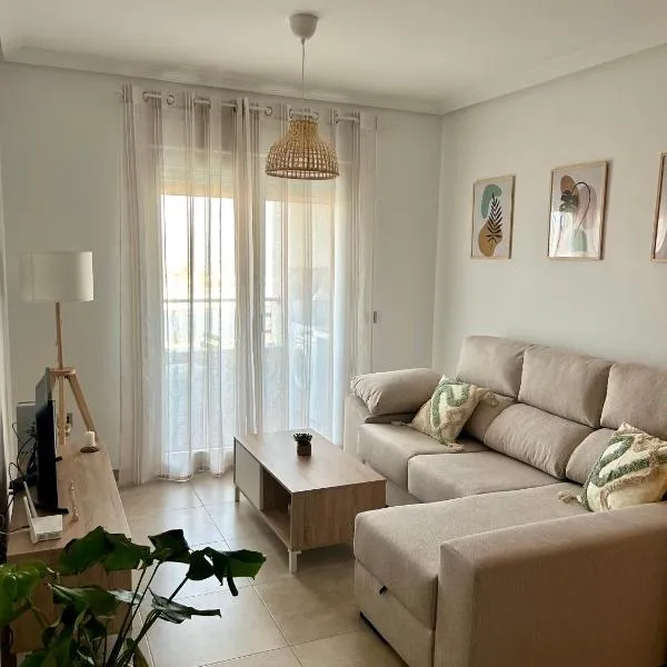 Casa Los Caños de Alhama- Amplia, terraza, WIFI, cerca de Cabo de Gata, hotel en Alhama de Almería