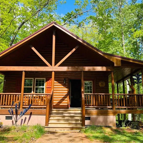 Hedgehog Hill Cabin-Helen Hideaway, hotel din Clarkesville