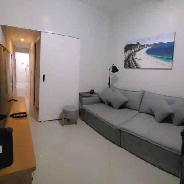 Apartamento tranquilo em andar alto perto da praia