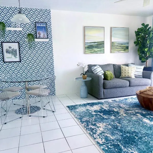 CHIC 1BR 2BA CONDO 1 Block to Aventura Mall, hotel ad Aventura