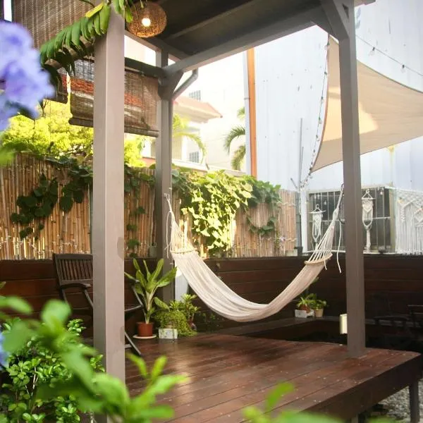 都蘭朋友家 Dulan Friends Hostel, hotel v destinaci Donghe