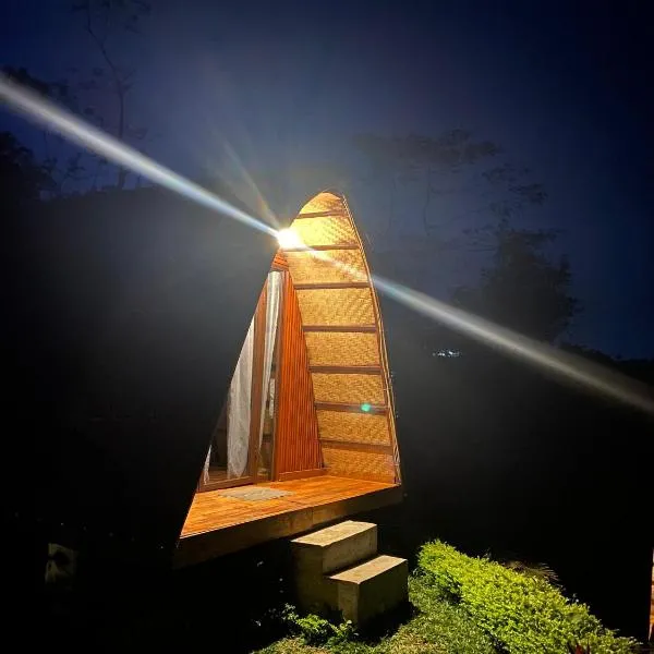 Giri Garden Sunset Glamping, hotel in Gitgit