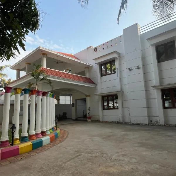 Gravity Groups Villa de Sangee - Near Jipmer Sangamithra, hotel a Puducherry Airpoert