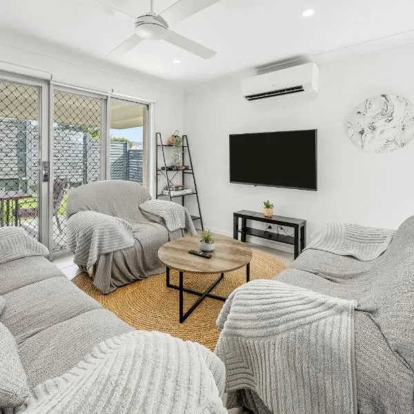 Family Holiday Vibe House in Dakabin – hotel w mieście Dakabin