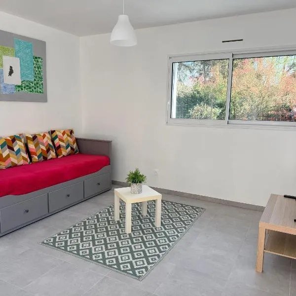 Pré Biais - logements meublés et équipés en plein bocage vendéen、Chavagnes-en-Paillersのホテル