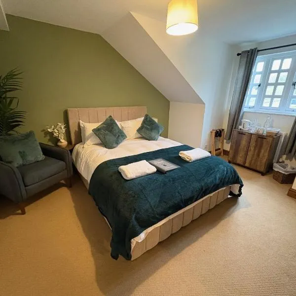 True Lovers Knot, Tarrant Keyneston: Tarrant Keynston şehrinde bir otel