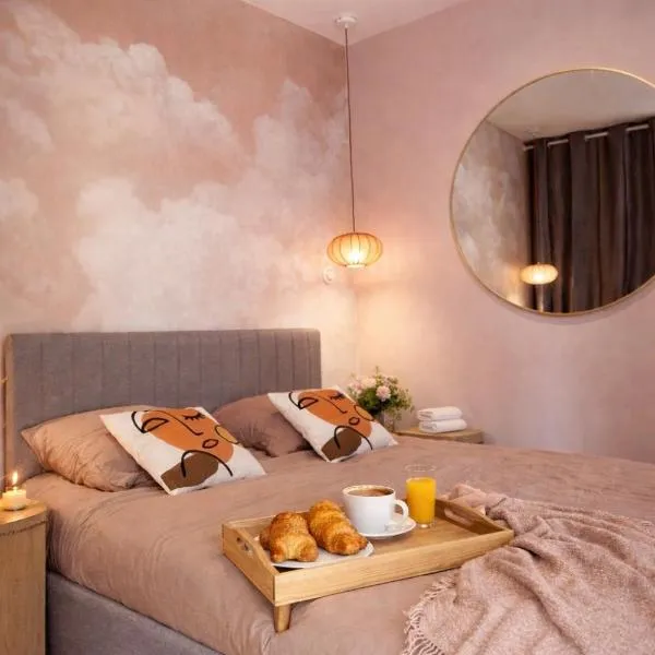 "Le rêve de Gaïa" Wifi, parking gratuit dans la rue, hotelli kohteessa Moulins