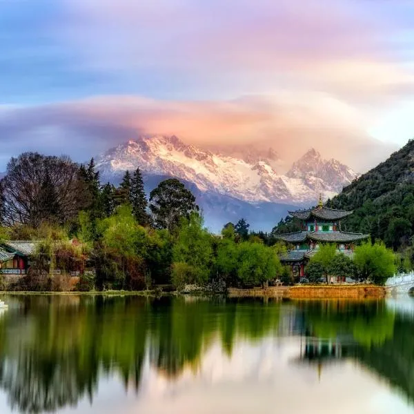 Frida's Inn 佰茂中式庭院花园美宿, hotel sa Lijiang