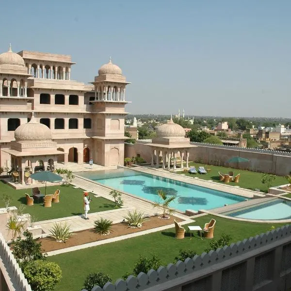Hotel Castle Mandawa, hotel di Mandāwa