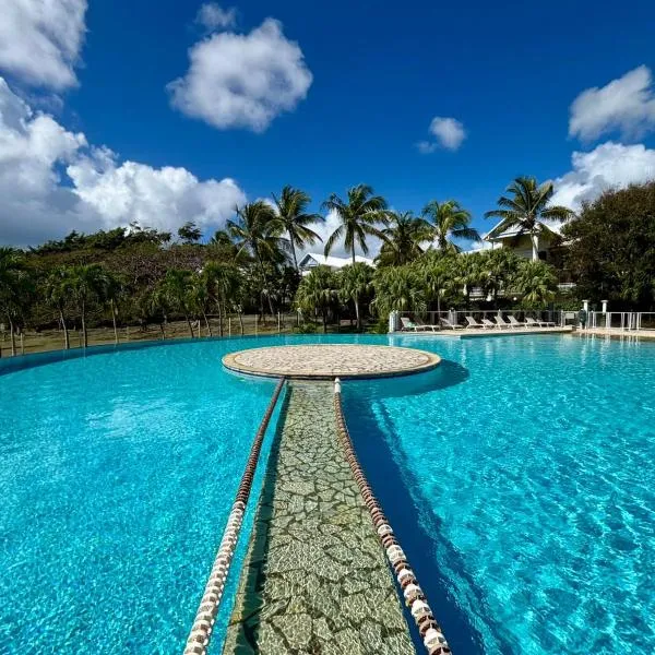 Appartement Lunéa, jardin, piscine à débordement, hotell i Saint-François