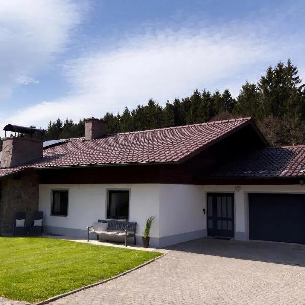 Ferienwohnung Ottenzeller Haisl, hotel in Arrach