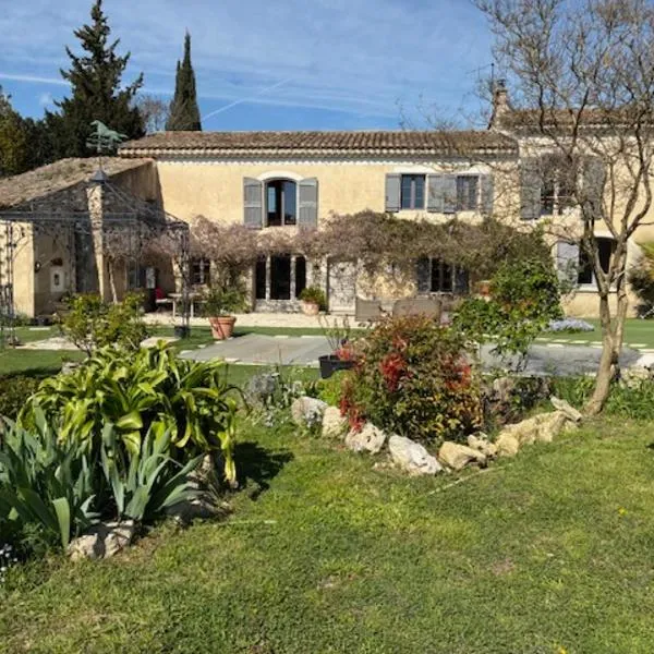 BROSSARD, Hotel in Cavaillon