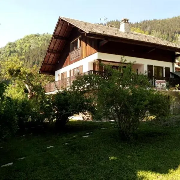 Chalet Tante Emma proche Lac Leman, hotel di Vacheresse