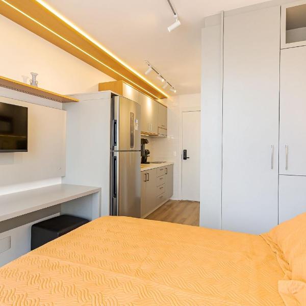 Studio moderno com rooftop e vista incrível