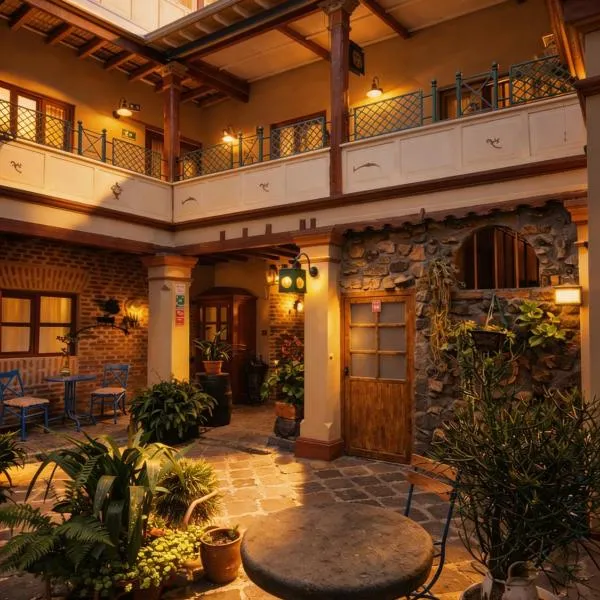 Old Town Quito Suites, Heritage Hotel, Historic center, хотел в Кито