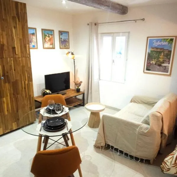 Le Cocon des Ocres - Studio - Air conditioning - Wi-Fi, hotel in Apt