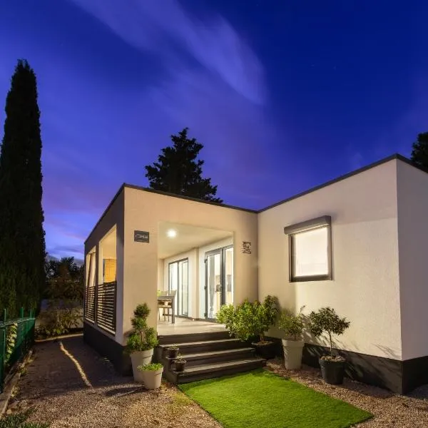 Mobilna kućica Emma - Grebaštica, kamp Vala, hotel em Grebaštica