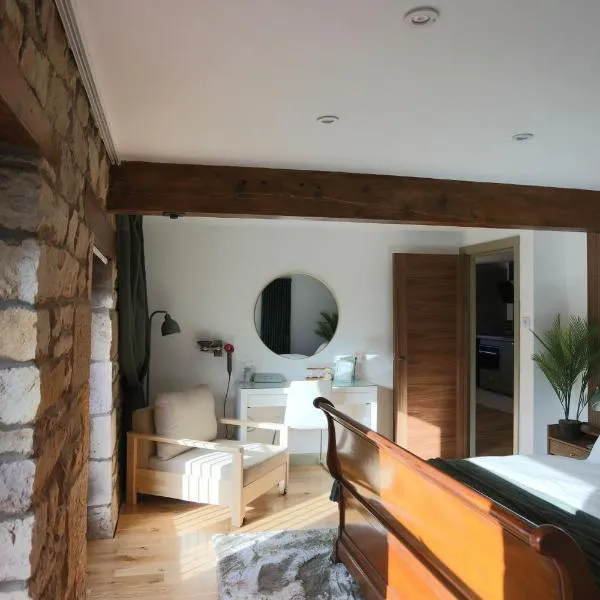 Lancaster में, होटल Stone & Sage- City Centre Luxury Courtyard Lofts