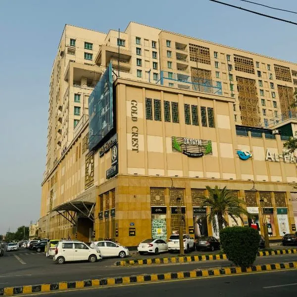Gold Crest Luxury Hotel Apartments DHA Phase 4 Lahore, ξενοδοχείο στη Λαχόρη