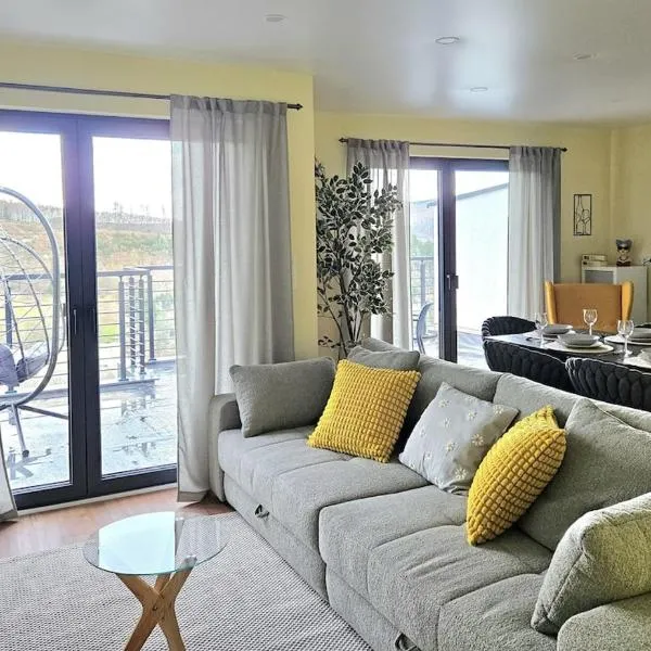 Luxus-Penthouse mit Panorama-View, hotel en Netphen