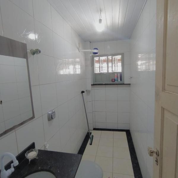 Casa com piscina e mesa de sinuca - 10min da Praia - Foto 3